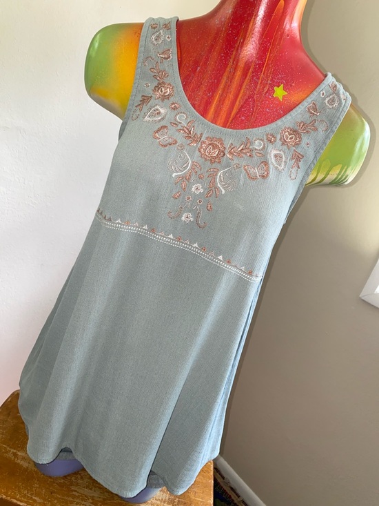 Knox Rose Tops - Knox Rose light blue blouse with rose gold embroidery